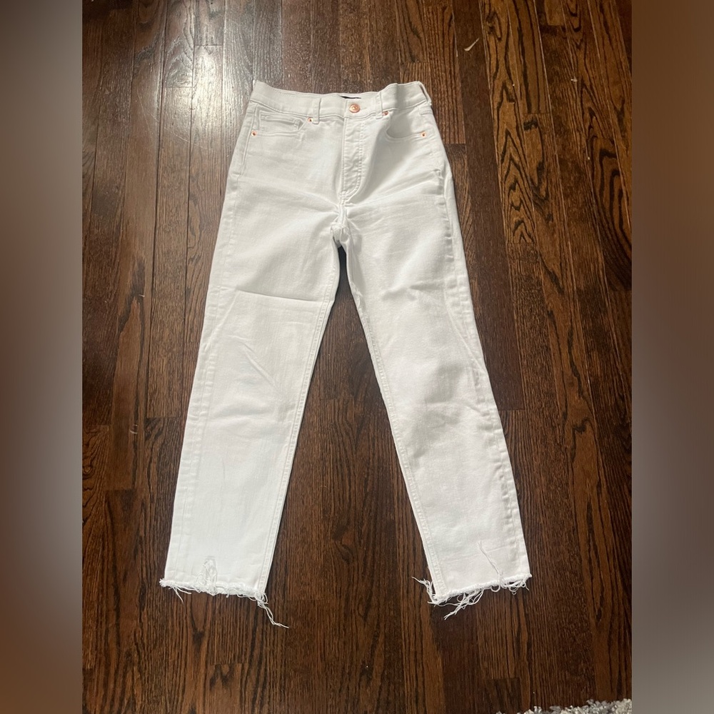 18) Express regular jeans size 2